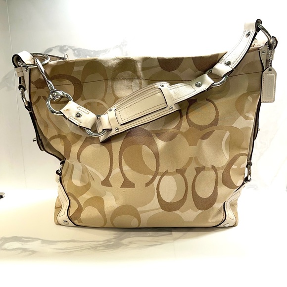 Coach signature beige tan Carly Bucket Purse optic white trim - Picture 2 of 15